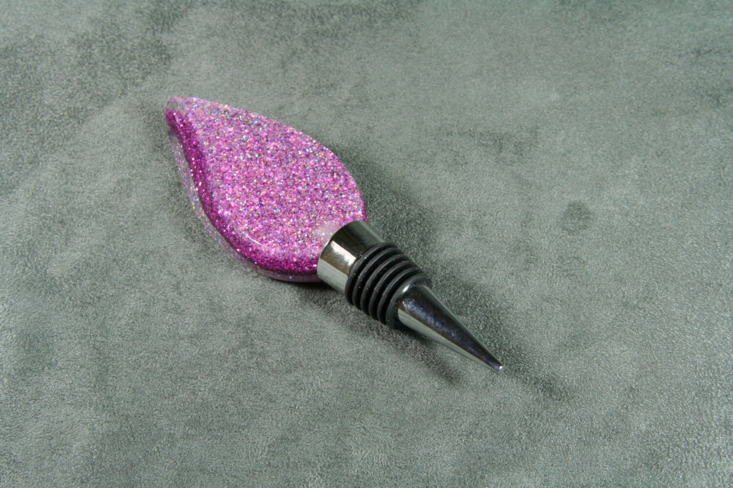 WINE BOTTLE STOPPER Pink Flame - Handmade in holographic pink/purple acrylic